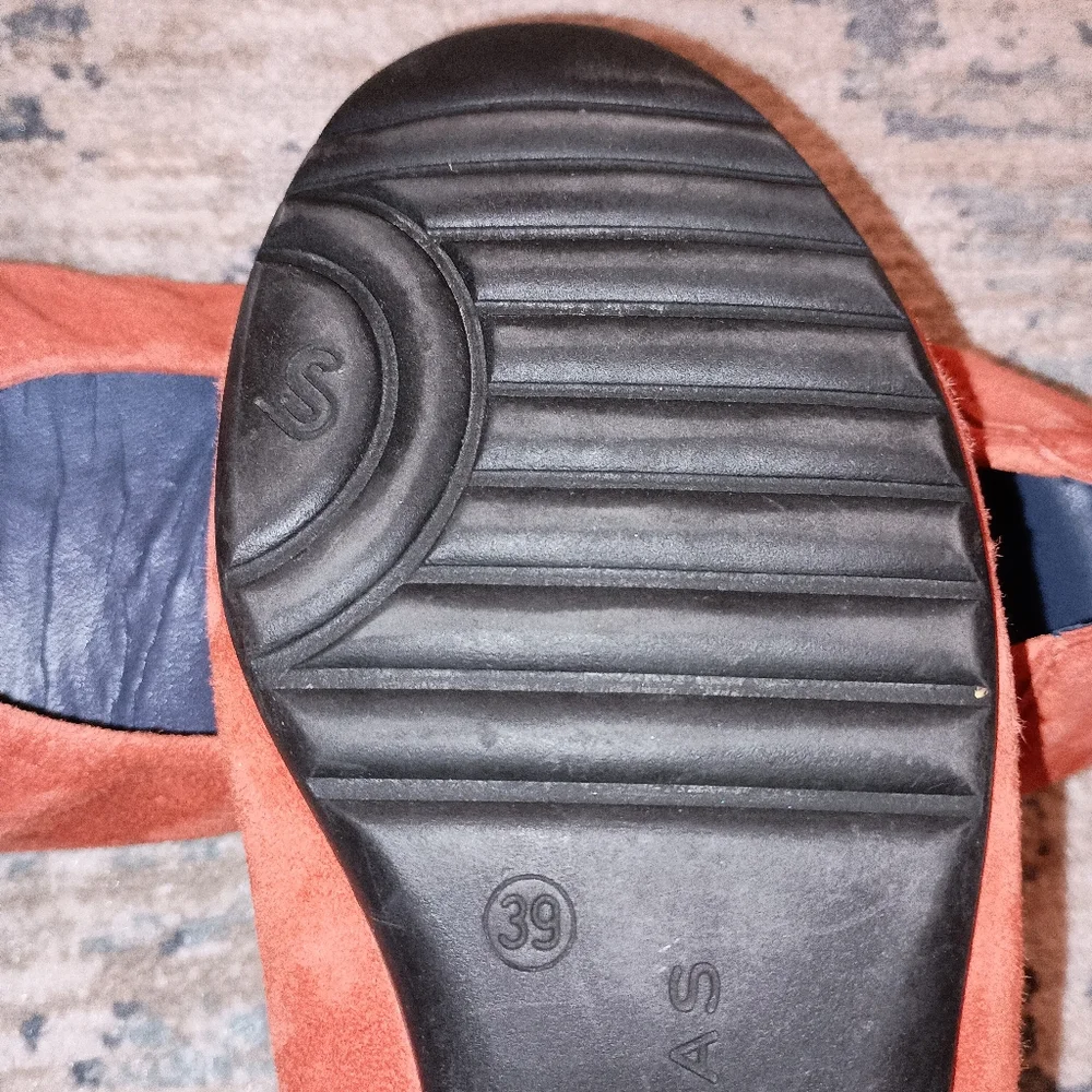 Sabrinas  Orange Navy Leather ballet Flats Size 39